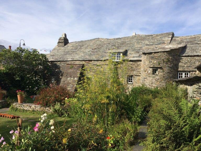Wonderful 14th century stone built medieval manor house with beautiful cottage garden
